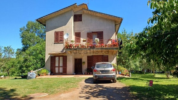 pentavano in vendita a Vetralla