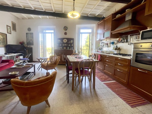 casa indipendente in vendita a Vetralla