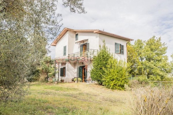 casa indipendente in vendita a Vetralla