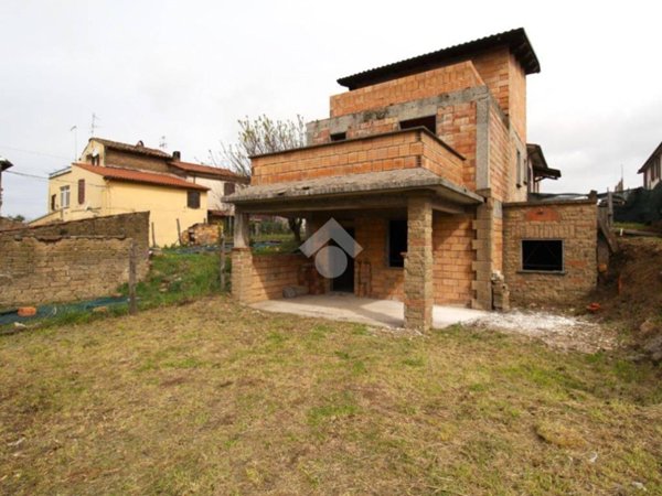 casa indipendente in vendita a Vetralla in zona La Botte