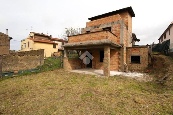 casa indipendente in vendita a Vetralla in zona La Botte