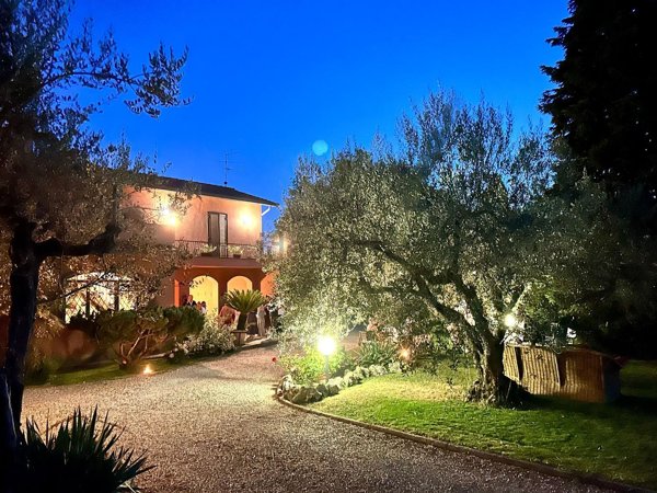 casa indipendente in vendita a Vetralla in zona Cura di Vetralla