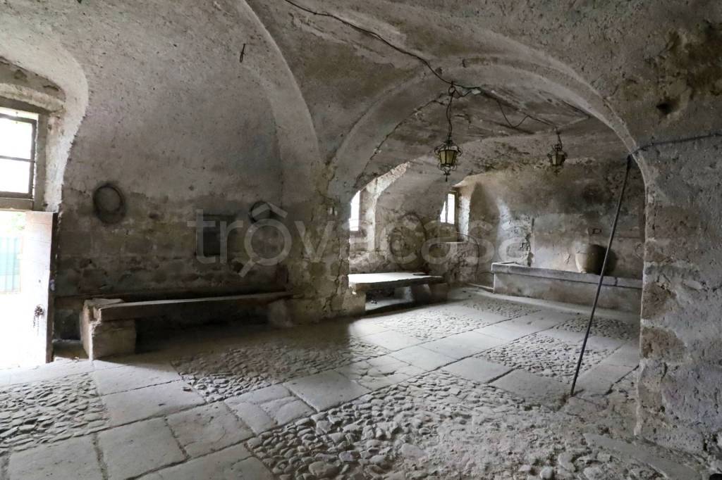 locale commerciale in vendita a Vetralla