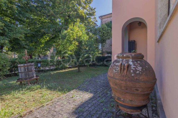 casa indipendente in vendita a Vetralla in zona Cura di Vetralla