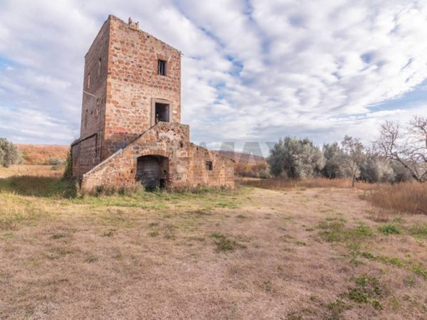 casa indipendente in vendita a Vetralla