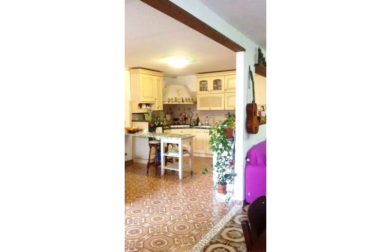 casa indipendente in vendita a Vetralla