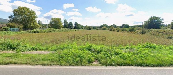 terreno edificabile in vendita a Vetralla