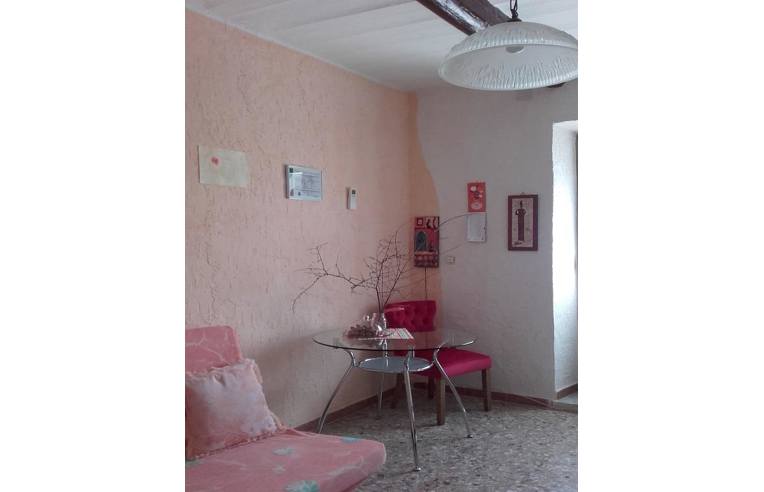 casa indipendente in vendita a Vetralla in zona Tre Croci