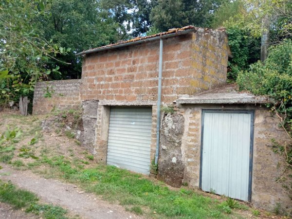 locale di sgombero in vendita a Vetralla in zona La Botte