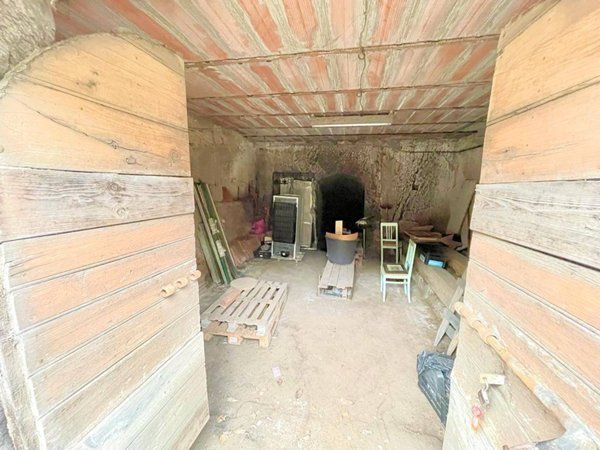 locale commerciale in vendita a Vetralla in zona La Botte