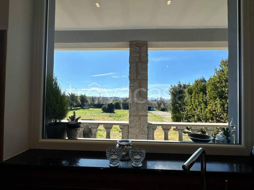 casa indipendente in vendita a Vetralla