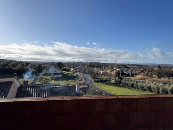 appartamento in vendita a Vetralla in zona Tre Croci