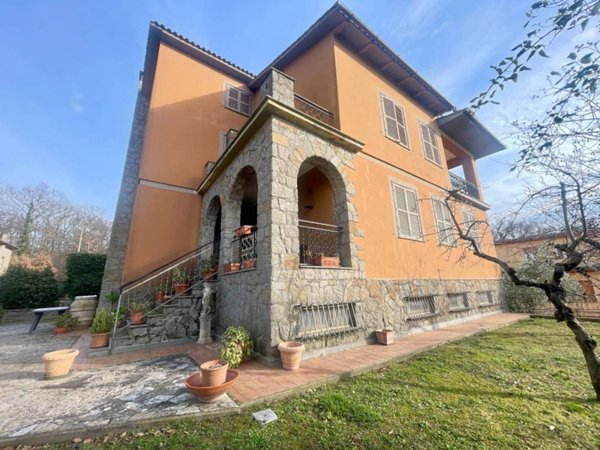 casa indipendente in vendita a Vetralla in zona Tre Croci
