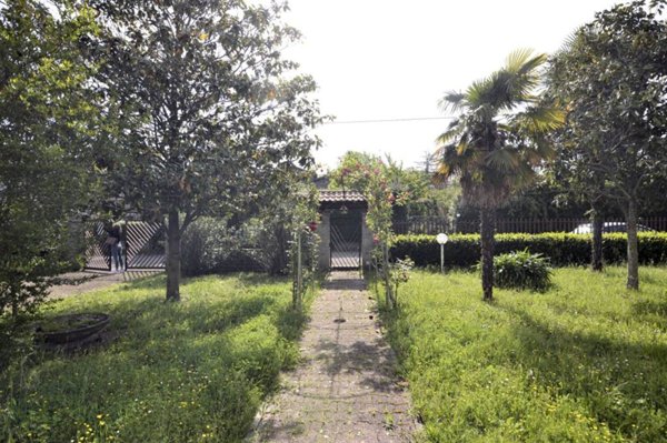 casa indipendente in vendita a Vetralla
