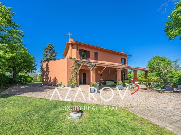 casa indipendente in vendita a Vetralla