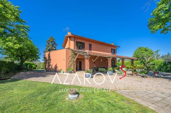 casa indipendente in vendita a Vetralla