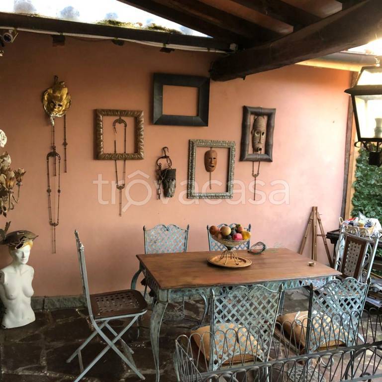 casa indipendente in vendita a Vetralla in zona Cura di Vetralla