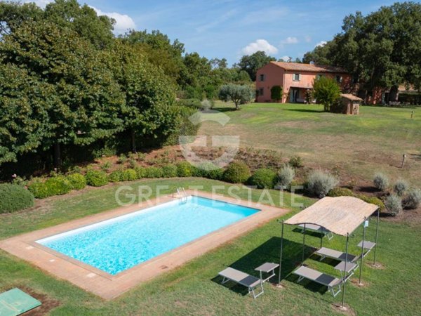 casa indipendente in vendita a Vetralla