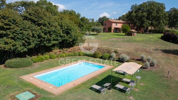 casa indipendente in vendita a Vetralla in zona Cura di Vetralla