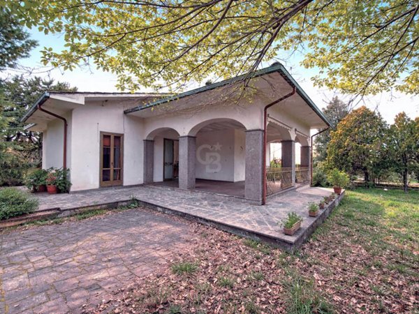 casa indipendente in vendita a Vetralla in zona Mazzocchio