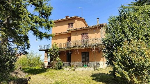 casa indipendente in vendita a Vetralla in zona Madonna del Ponte