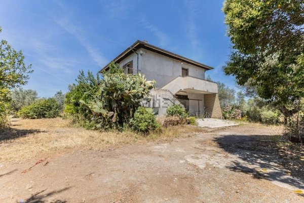 casa indipendente in vendita a Vetralla in zona Pietrara