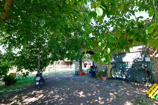 casa indipendente in vendita a Vetralla in zona Cura di Vetralla