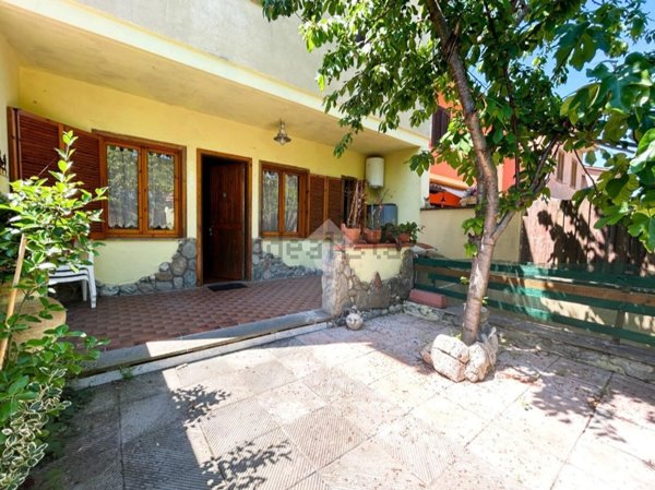 casa indipendente in vendita a Vetralla in zona Tre Croci