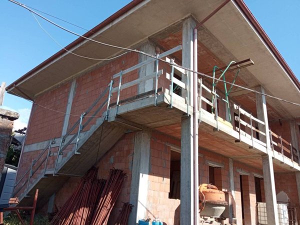 casa indipendente in vendita a Vetralla in zona Tre Croci