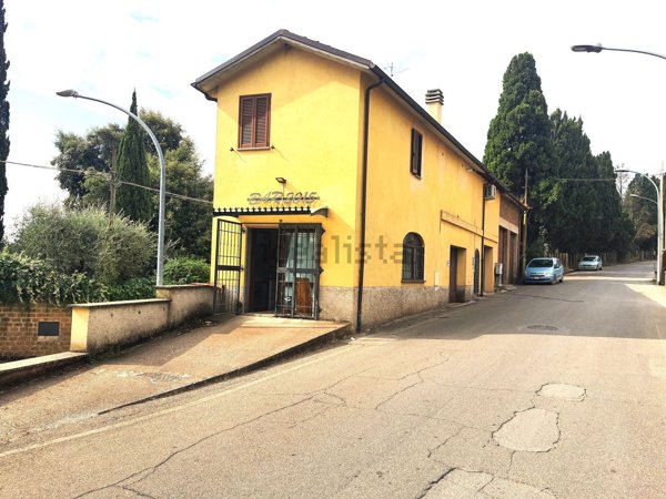 locale commerciale in vendita a Vignanello