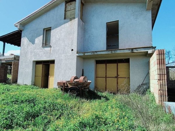 casa indipendente in vendita a Vignanello