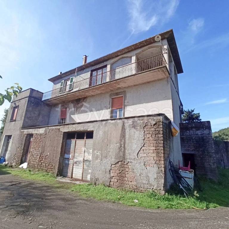casa indipendente in vendita a Vignanello