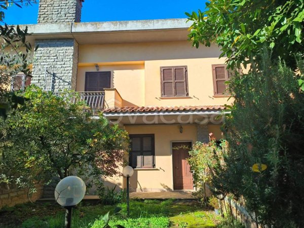 casa indipendente in vendita a Vignanello