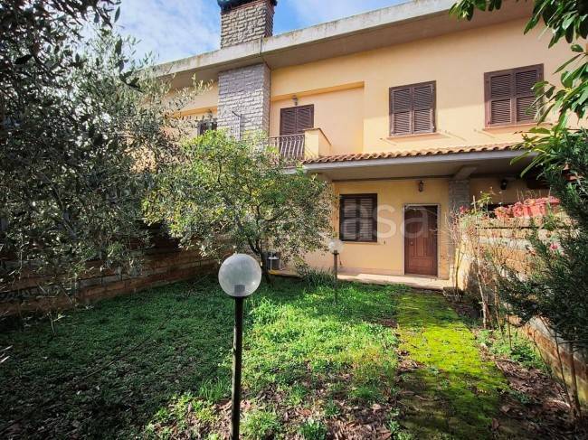 casa indipendente in vendita a Vignanello