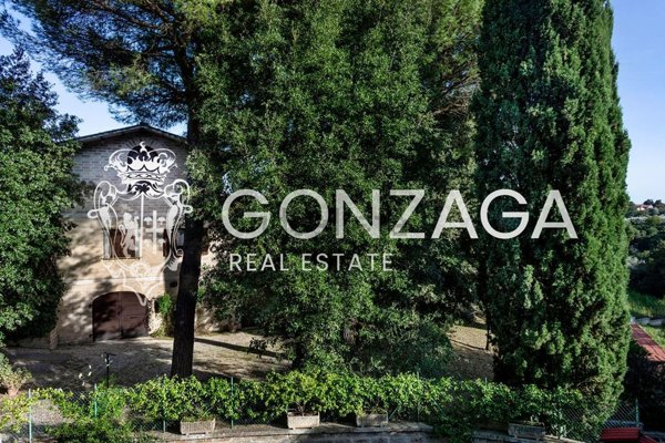 casa indipendente in vendita a Vignanello