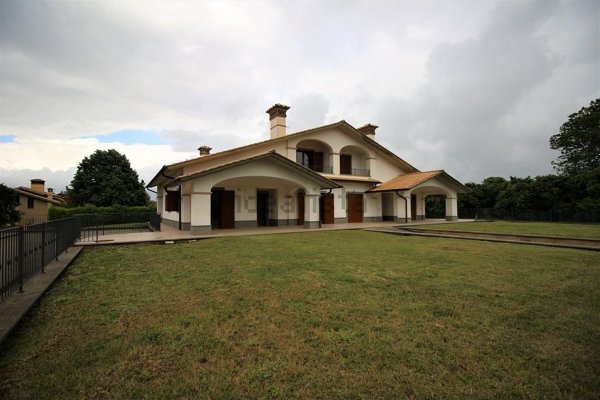 casa indipendente in vendita a Vignanello
