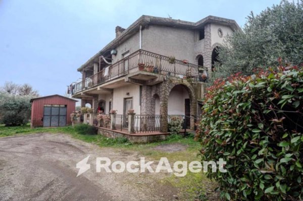 casa indipendente in vendita a Vignanello