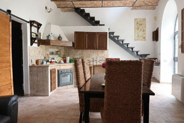 pentavano in vendita a Vignanello