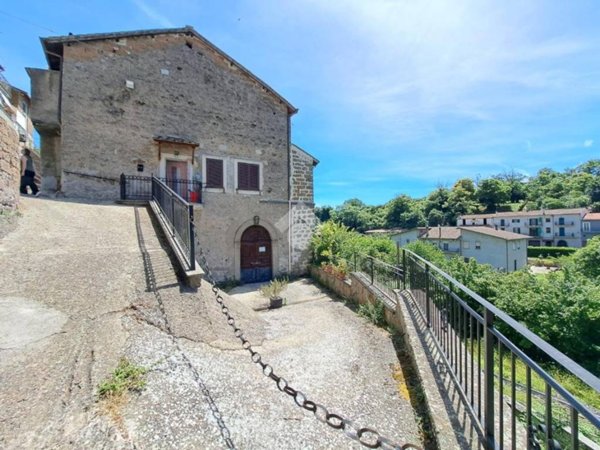 casa indipendente in vendita a Vignanello