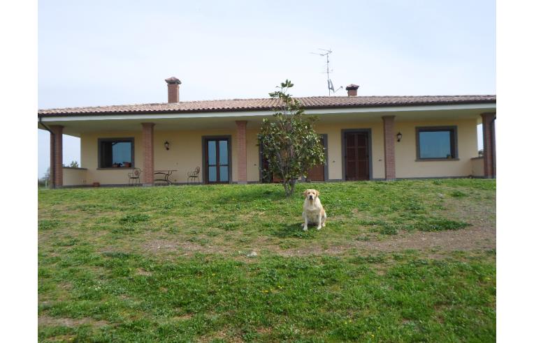 casa indipendente in vendita a Viterbo in zona Monterazzano