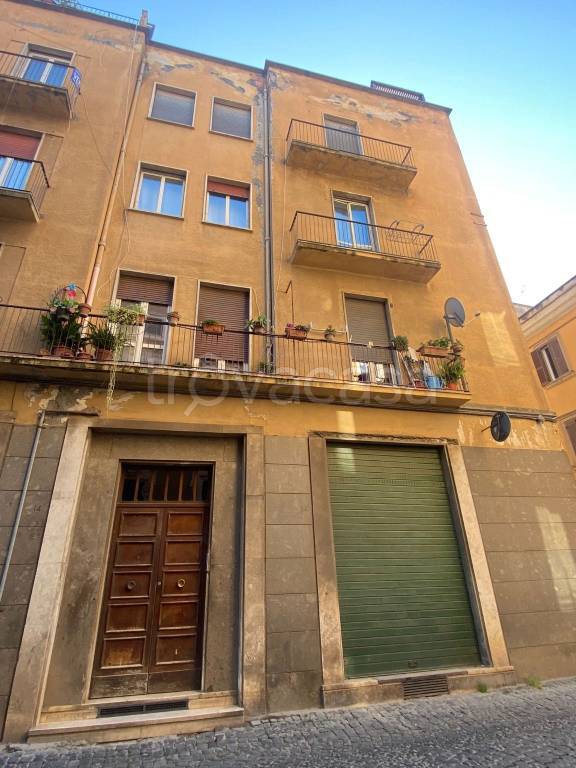 appartamento in vendita a Viterbo in zona Centro Città