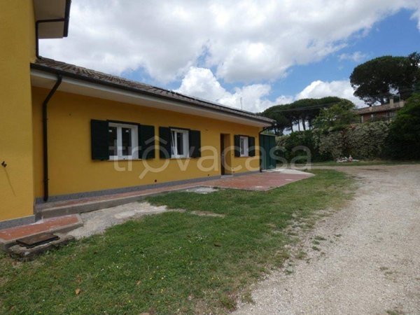 casa indipendente in vendita a Viterbo in zona Bagnaia