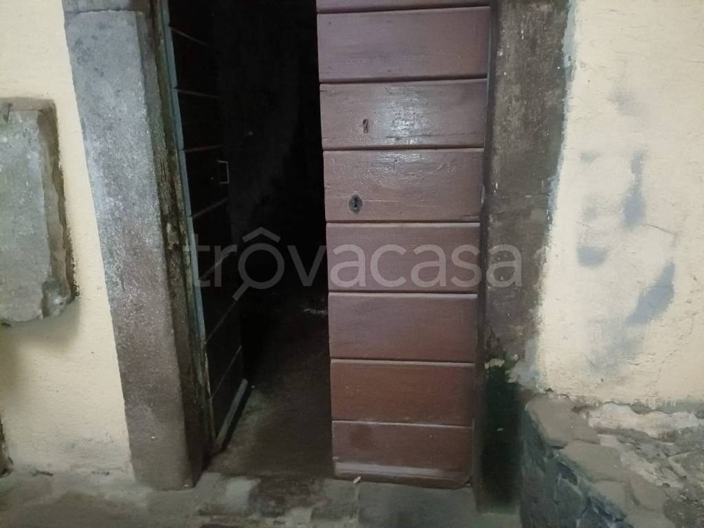 locale di sgombero in vendita a Viterbo in zona Centro Città