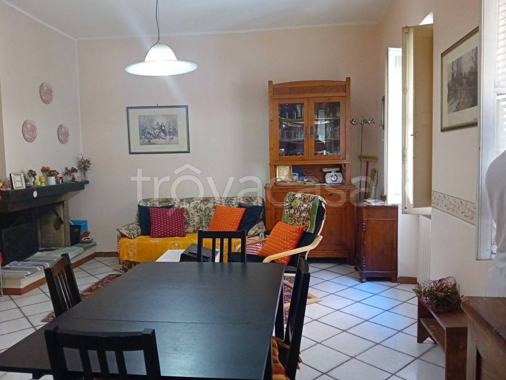 casa indipendente in vendita a Viterbo