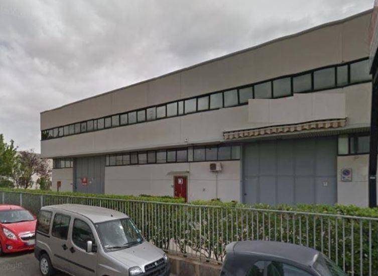 locale commerciale in vendita a Viterbo in zona Grotte Santo Stefano