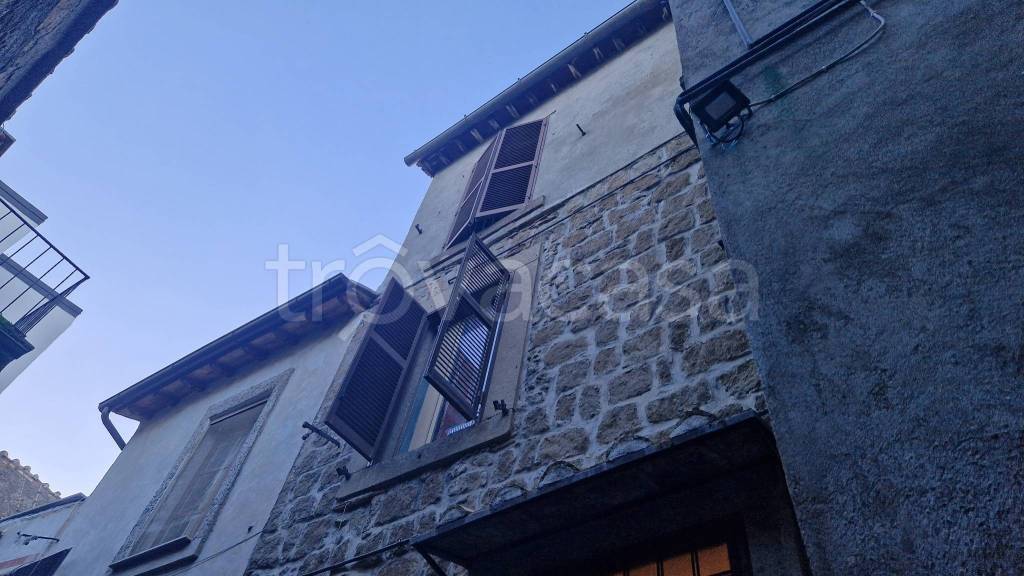 casa indipendente in vendita a Viterbo