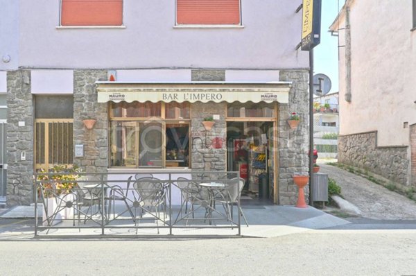 negozio in vendita a Viterbo in zona Grotte Santo Stefano