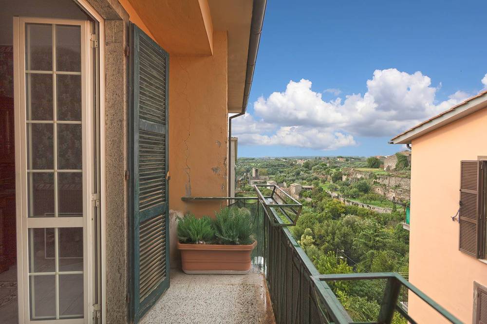 appartamento in vendita a Viterbo in zona Centro Città