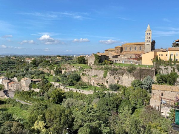 appartamento in vendita a Viterbo in zona Centro Città