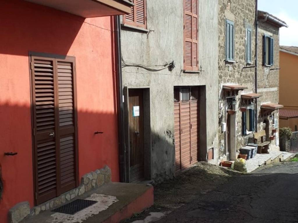 casa indipendente in vendita a Viterbo in zona Grotte Santo Stefano
